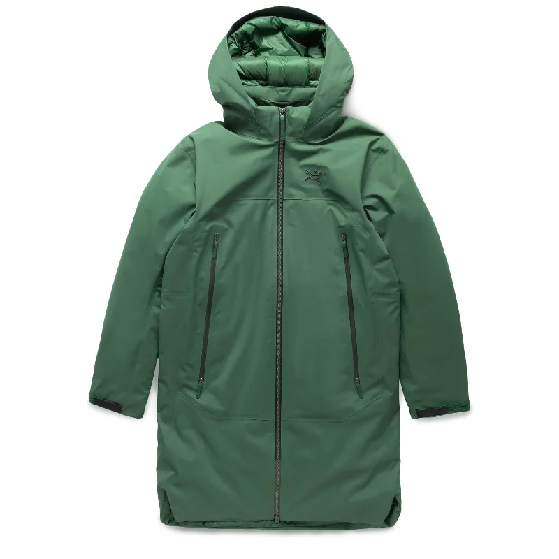 chic coatWOMEN'S BETA DOWN PARKA